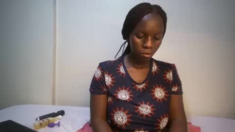 Snapshot of candycurly_ chatting on March 2, 10:16 pm candycurly_ online show from March 2, 10:16 pm