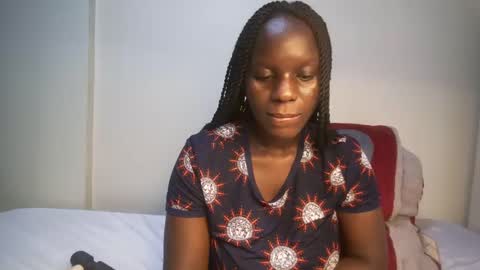 Snapshot of candycurly_ chatting on March 9, 7:48 pm candycurly_ online show from March 9, 7:48 pm