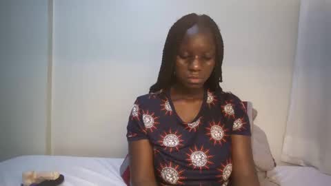 Snapshot of candycurly_ chatting on March 10, 7:40 pm candycurly_ online show from March 10, 7:40 pm