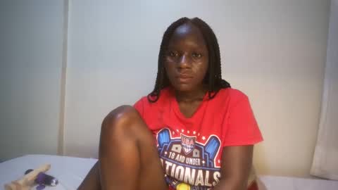 Snapshot of candycurly_ chatting on March 12, 6:00 pm candycurly_ online show from March 12, 6:00 pm