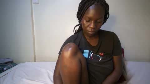 Snapshot of candycurly_ chatting on September 14, 1:38 am candycurly_ online show from September 14, 1:38 am