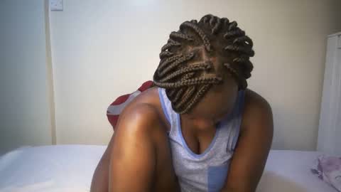 Snapshot of candycurly_ chatting on September 27, 3:55 am candycurly_ online show from September 27, 3:55 am