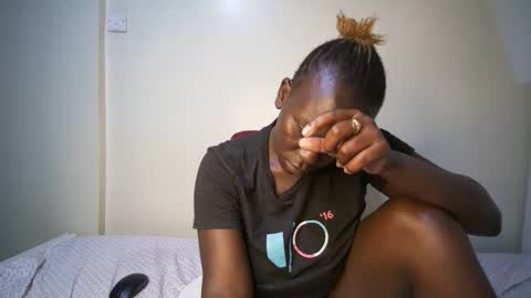 Snapshot of candycurly_ chatting on October 26, 2:34 pm candycurly_ online show from October 26, 2:34 pm