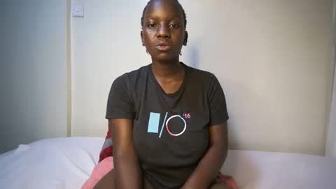 Snapshot of candycurly_ chatting on November 1, 8:27 am candycurly_ online show from November 1, 8:27 am