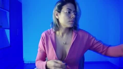 Candy Dowson online show from October 31, 10:38 am