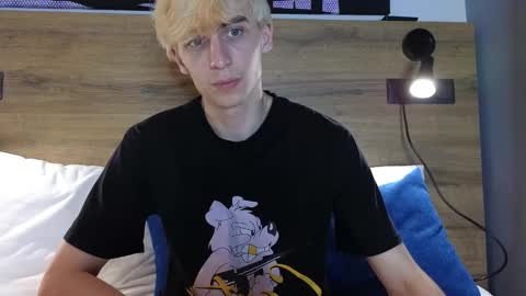 Snapshot of candyflipboy chatting on September 14, 5:34 pm Chris online show from September 14, 5:34 pm
