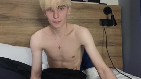 Snapshot of candyflipboy chatting on September 16, 2:18 pm Chris online show from September 16, 2:18 pm