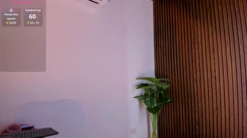 candyglow_ online show from March 19, 6:01 pm