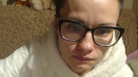 Snapshot of candylady13 chatting on December 20, 8:23 pm say meow and send tips online show from December 20, 8:23 pm