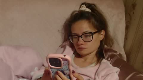 say meow and send tip  online show from October 3, 6:49 pm