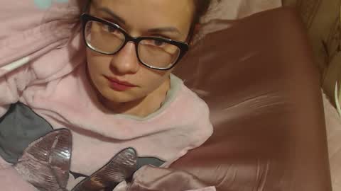 say meow and send tip  online show from October 16, 9:16 pm