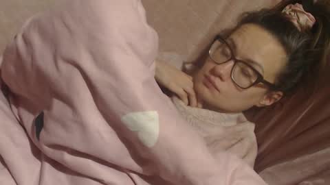 Snapshot of candylady136 chatting on February 1, 11:36 pm say meow and send tip online show from February 1, 11:36 pm