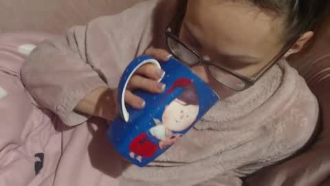 Snapshot of candylady136 chatting on February 3, 6:22 am say meow and send tip online show from February 3, 6:22 am