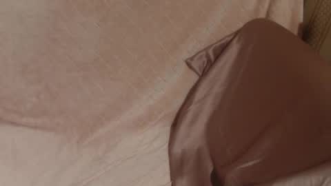 Snapshot of candylady136 chatting on February 3, 6:40 am say meow and send tip online show from February 3, 6:40 am