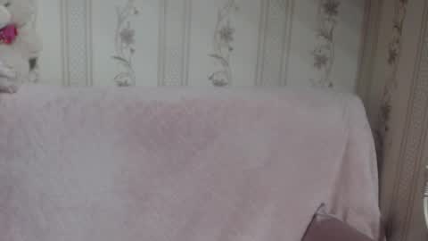 Snapshot of candylady136 chatting on February 8, 9:18 pm say meow and send tip online show from February 8, 9:18 pm