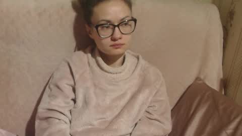 Snapshot of candylady136 chatting on February 11, 4:06 am say meow and send tip online show from February 11, 4:06 am