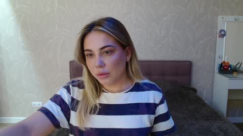 candymini online show from March 11, 7:48 am