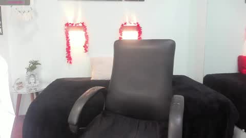 Snapshot of candyre chatting on February 21, 2:59 pm C A N D Y online show from February 21, 2:59 pm