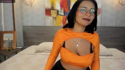 Candys Victoria online show from February 16, 1:25 am