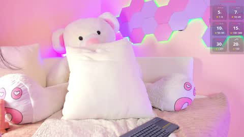 Snapshot of candyskinny21 chatting on March 30, 7:48 pm MIA online show from March 30, 7:48 pm