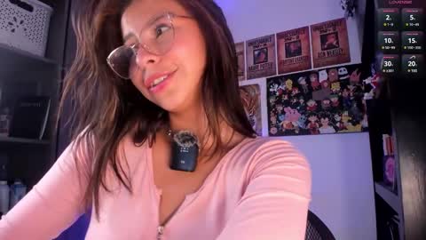 Snapshot of candyxpeach chatting on February 4, 12:19 am Camilla online show from February 4, 12:19 am