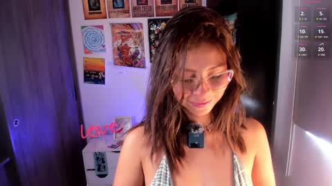 Snapshot of candyxpeach chatting on February 4, 5:12 pm Camilla online show from February 4, 5:12 pm