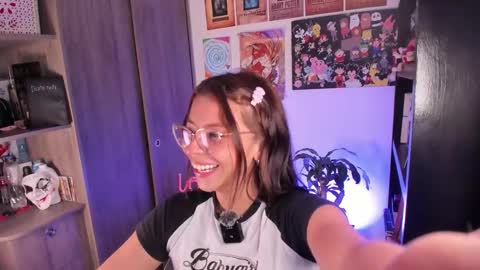 Snapshot of candyxpeach chatting on February 13, 7:10 pm Camilla online show from February 13, 7:10 pm