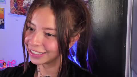 Snapshot of candyxpeach chatting on February 20, 5:40 pm Camilla online show from February 20, 5:40 pm