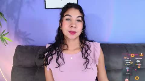 Snapshot of candyy_bella chatting on February 28, 9:33 pm Isabella online show from February 28, 9:33 pm
