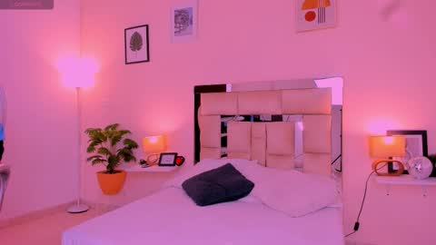 Candy online show from September 27, 6:57 pm