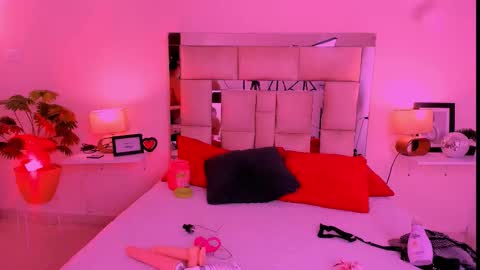 Candy online show from September 29, 7:08 pm