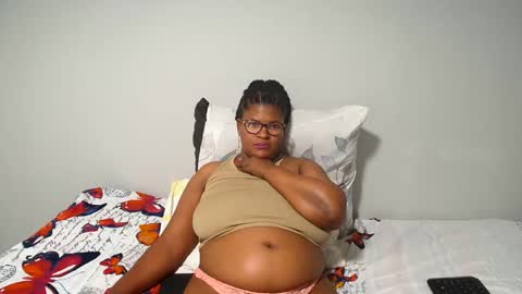 candyyumsaerolaxx online show from June 2, 7:27 pm