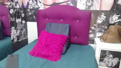 Canela online show from September 8, 5:56 pm