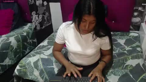 Canela online show from September 14, 3:44 pm