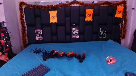 Aura  online show from October 14, 11:55 am