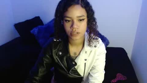 canela_s1 online show from November 18, 7:29 pm