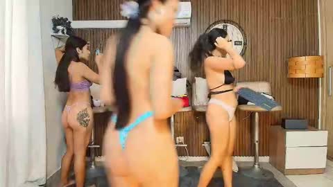 Snapshot of canelasquirtxxx chatting on November 5, 11:21 am Sara online show from November 5, 11:21 am