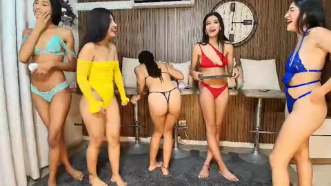 Snapshot of canelasquirtxxx chatting on November 12, 6:41 pm Sara online show from November 12, 6:41 pm