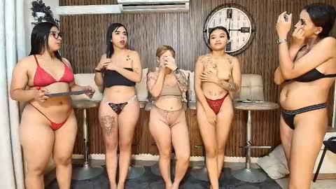 Snapshot of canelasquirtxxx chatting on November 22, 11:20 am Sara online show from November 22, 11:20 am