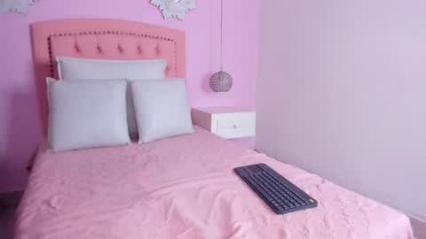 cannelasmith online show from September 22, 7:38 pm