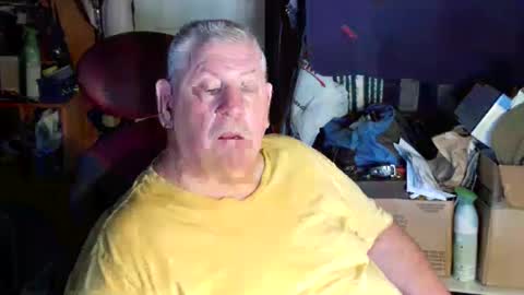canoelicker69 online show from September 12, 7:14 pm
