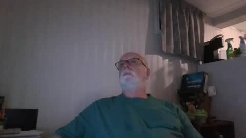 Snapshot of canon4ps4 chatting on December 22, 10:25 pm canon4ps4 online show from December 22, 10:25 pm