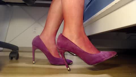 Miss Di online show from October 4, 2:59 pm