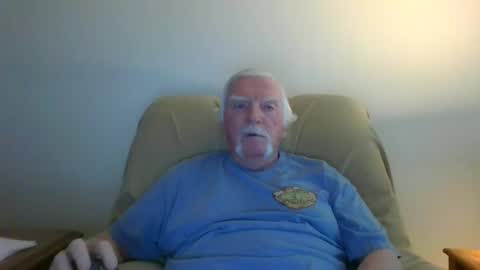 Snapshot of capecod21 chatting on January 19, 7:26 pm capecod21 online show from January 19, 7:26 pm