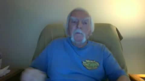 Snapshot of capecod21 chatting on February 16, 7:16 pm capecod21 online show from February 16, 7:16 pm