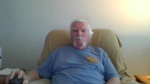 Snapshot of capecod21 chatting on February 23, 6:12 pm capecod21 online show from February 23, 6:12 pm