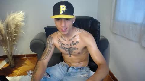 Snapshot of capoink chatting on April 1, 1:41 pm Jonny online show from April 1, 1:41 pm