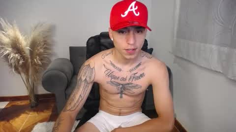 Snapshot of capoink chatting on April 2, 9:29 am Jonny online show from April 2, 9:29 am