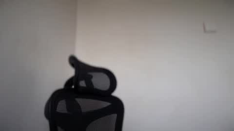 Snapshot of cappuccinokiss chatting on October 3, 7:27 am Emma online show from October 3, 7:27 am