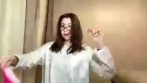 Snapshot of capricenichlos chatting on March 16, 5:06 pm May online show from March 16, 5:06 pm